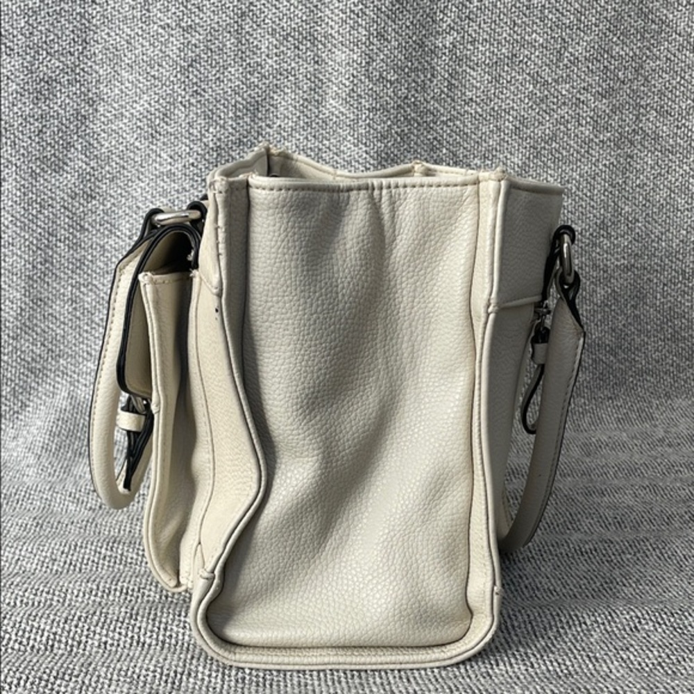 Giani Bernini Cream Satchel with Chain Detail - Picture 8 of 16